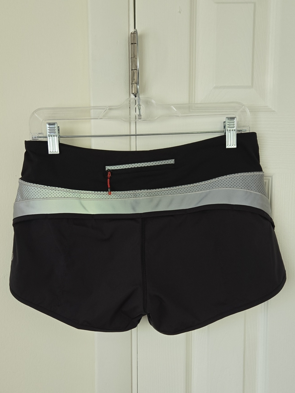 Vuori Clementine Black Camo + Lululemon Run Speed Shorts Small Bundle Running - Picture 13 of 16